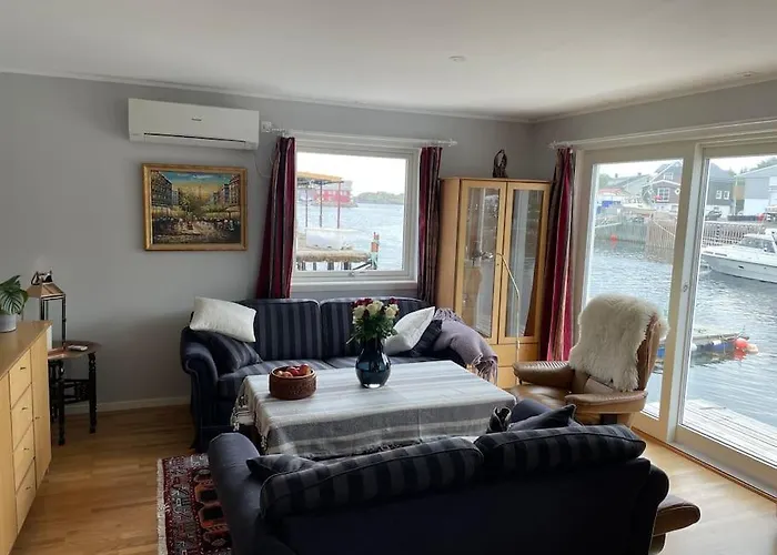 Leilighet Med 3 Soverom, Sentralt I Svolvaer
