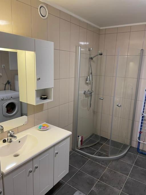 Med 3 Soverom, Sentralt I * Svolvær